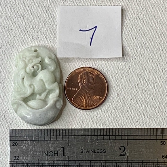 Chinese Zodiac Jade Dog Pendant Mythical Beast Amulet Auspicious Lucky Animal - Picture 9 of 9